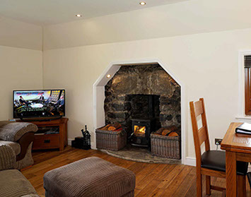 Culla Cottage is a Self Catering Cottage Accommodation on the Isle of Benbecula