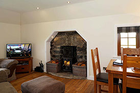 Culla Cottage is a Self Catering Cottage Accommodation on the Isle of Benbecula