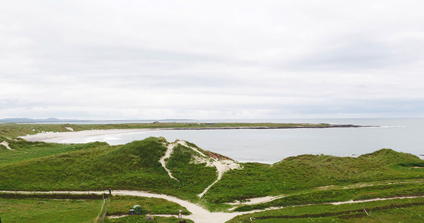Culla Cottage Self Catering Accommodation is located near a stunning beach on the Isle of Benbecula